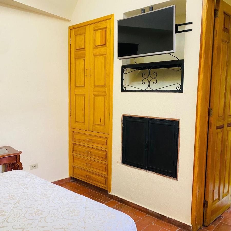 Hotel Antigua Casa De Piedra San Miguel de Allende Dış mekan fotoğraf